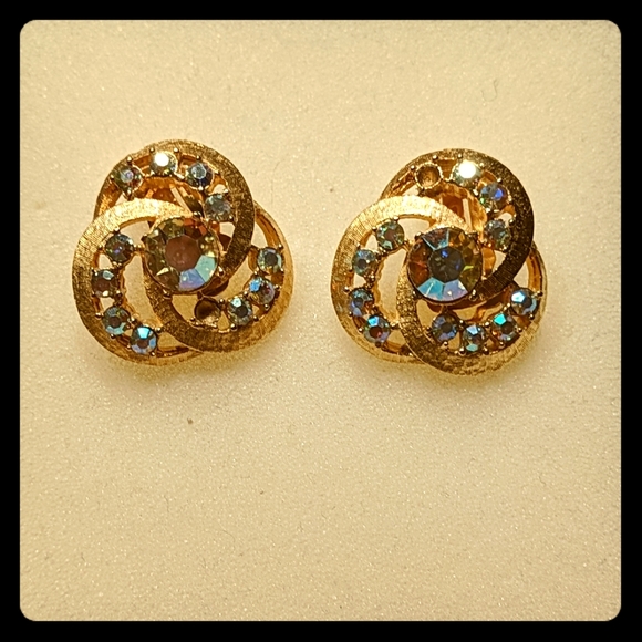 Genuine Vintage Charel Clip On Earrings - Picture 1 of 2